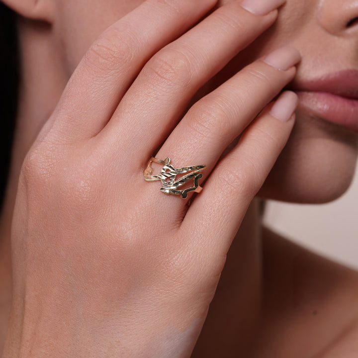 14K Yellow Gold Script Cursve Initial Ring
