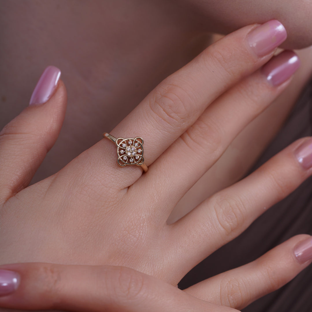 10K/14K Yellow Gold Bruja Witch Knot Ring With Cubic Zirconia Stones